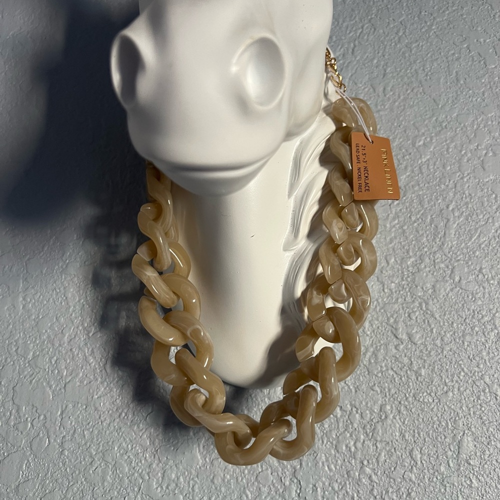 Chunky link statement necklace